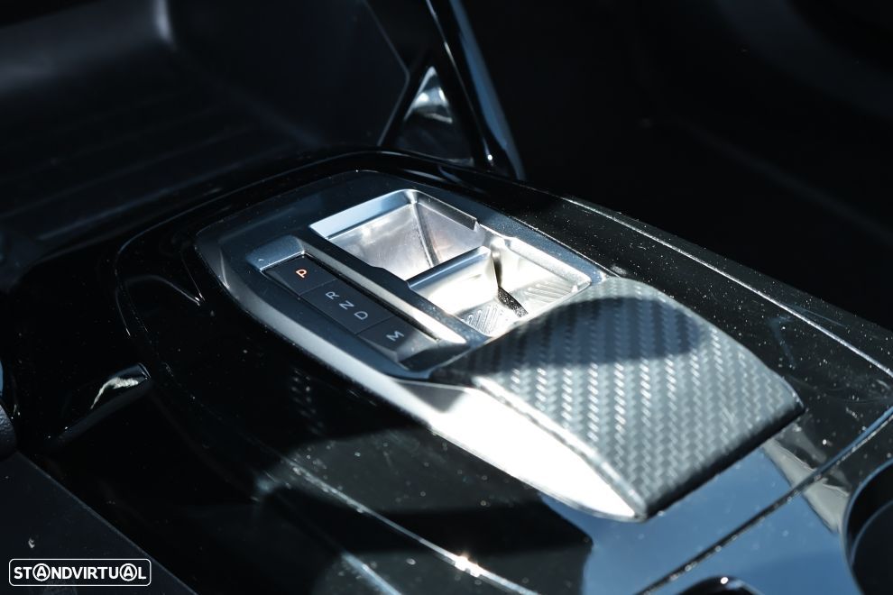 Peugeot 2008 1.2 Hybrid Allure e-DCS6 - 8