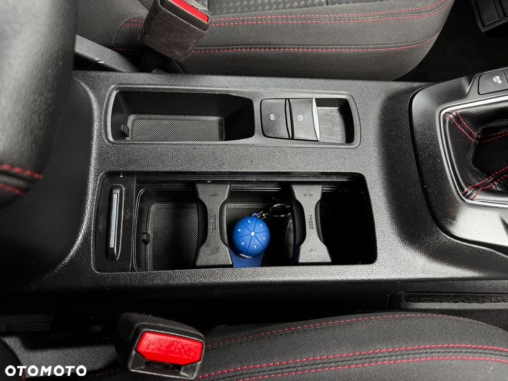Ford Kuga 1.5 EcoBlue ST-LINE - 37