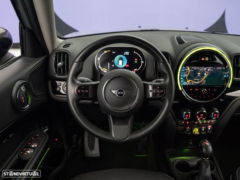 MINI Countryman Cooper SE ALL4 Auto - 17