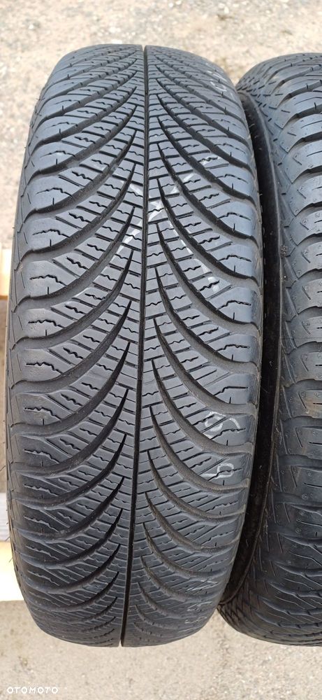 165/70R14 GOODYEAR , dwie używane opony wielosezonowe. - 3