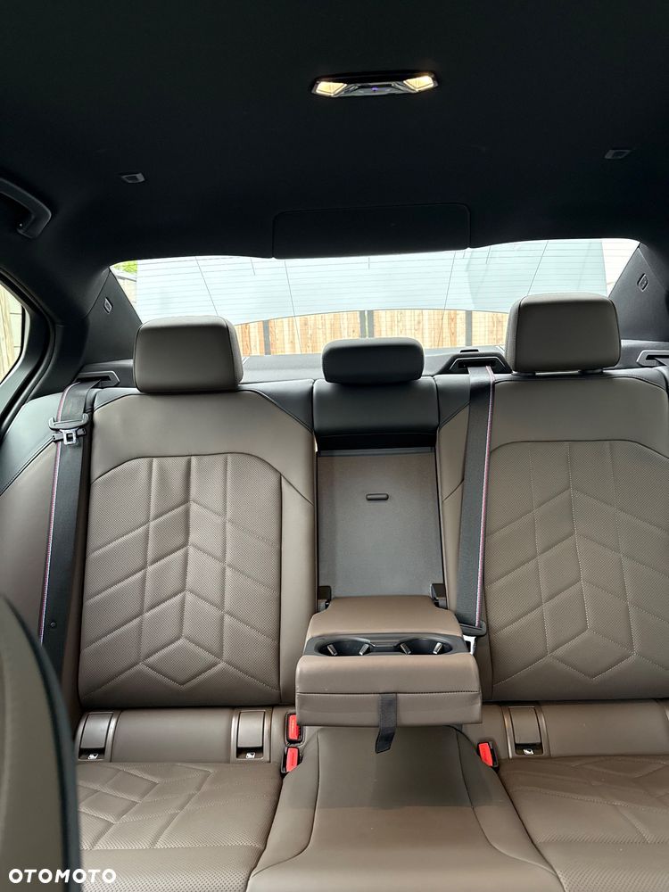 BMW i5 - 18