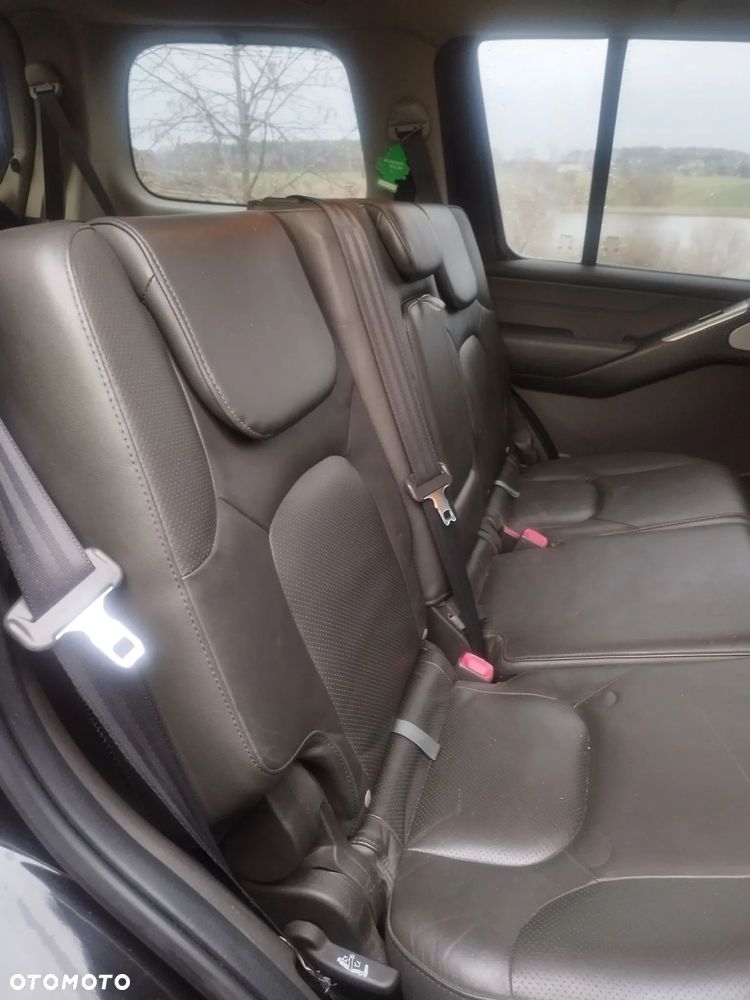 Nissan Pathfinder 2.5 dCi Premium - 9