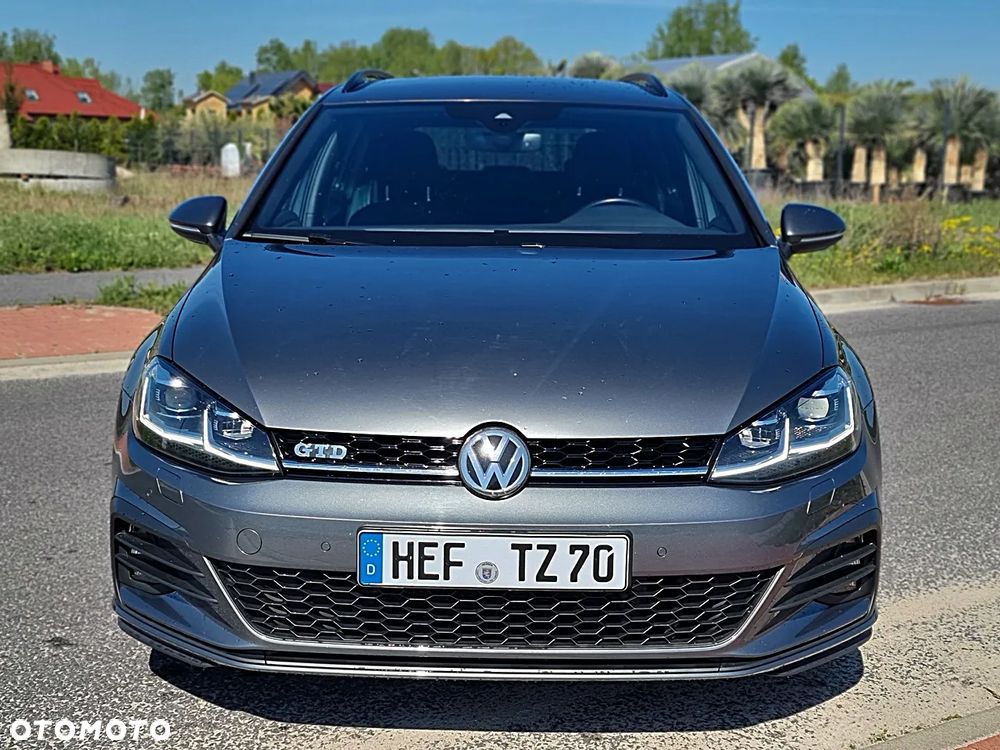 Volkswagen Golf - 5