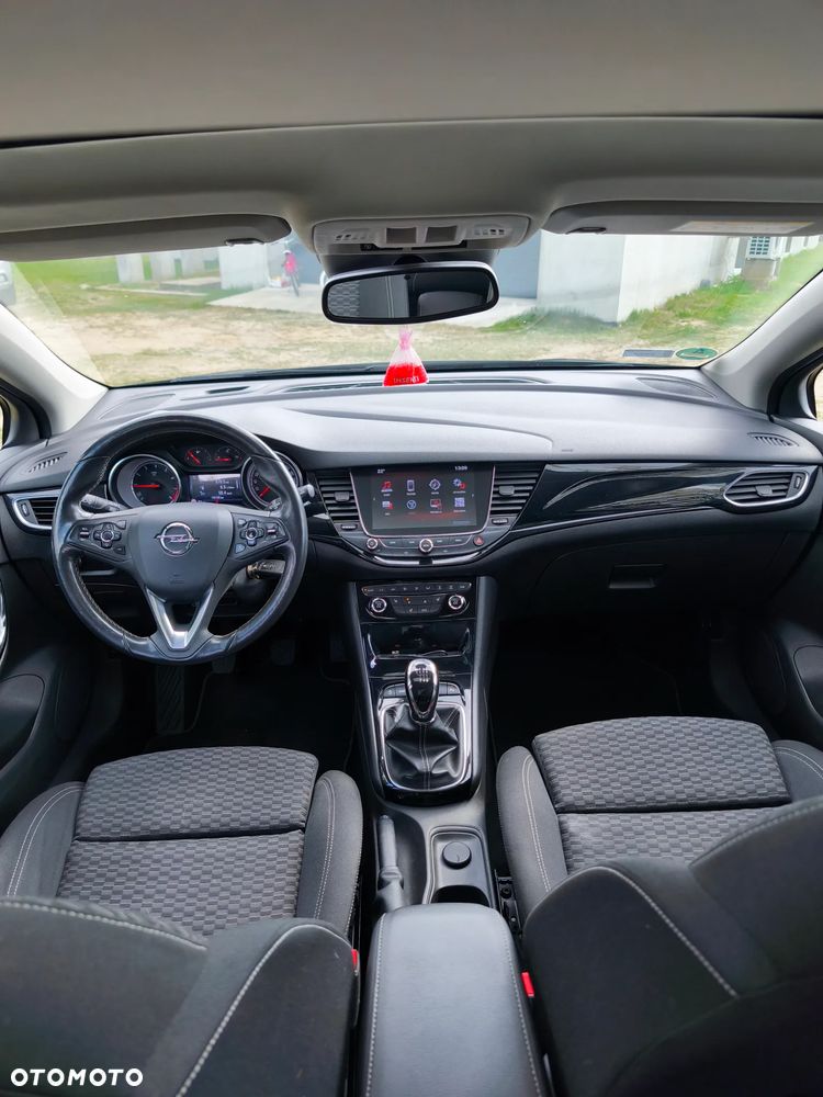 Opel Astra 1.6 T Dynamic S&S - 8
