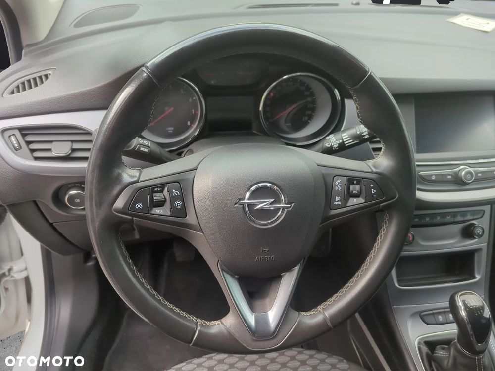 Opel Astra Sports Tourer 1.2 Turbo Edition - 11