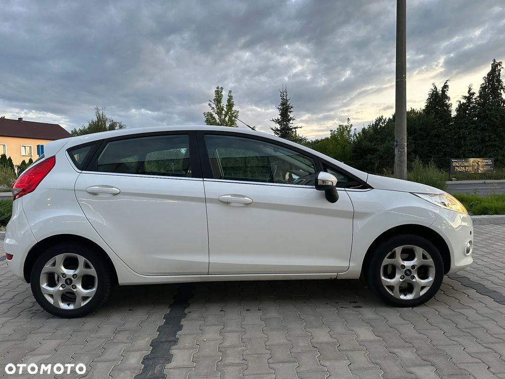 Ford Fiesta 1.4 Titanium - 12