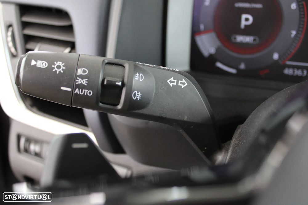 Nissan Qashqai 1.3 DIG-T Tekna + Xtronic - 23