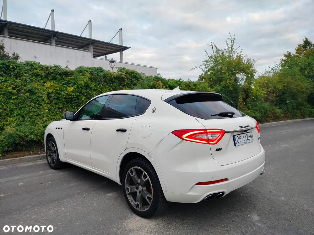 Maserati Levante - 4