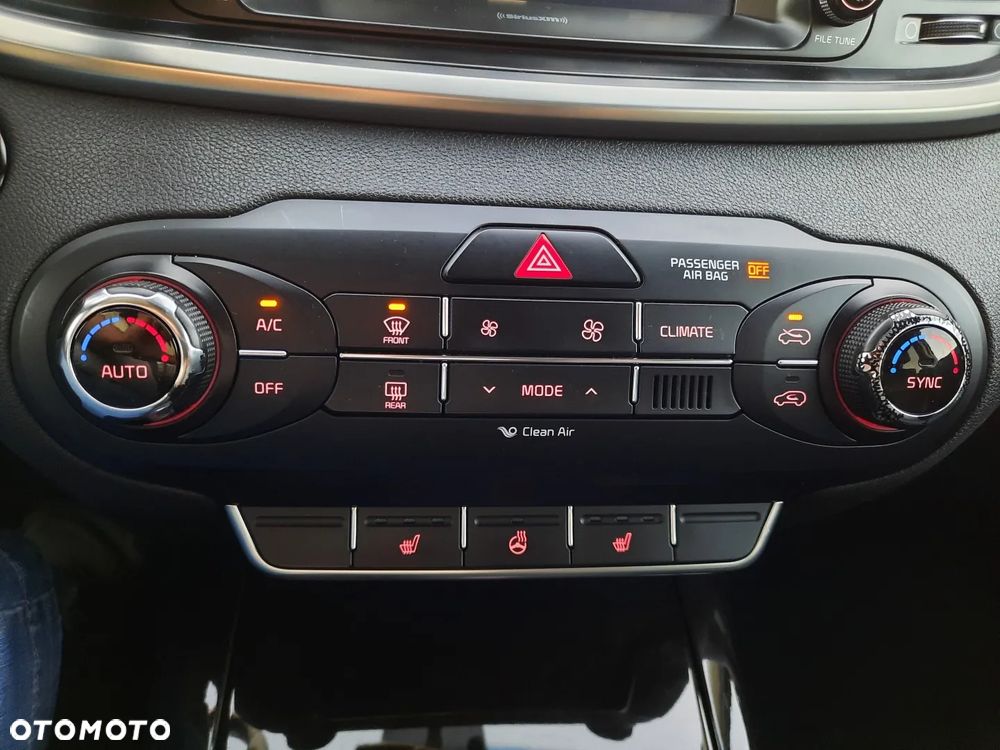 Kia Sorento - 38
