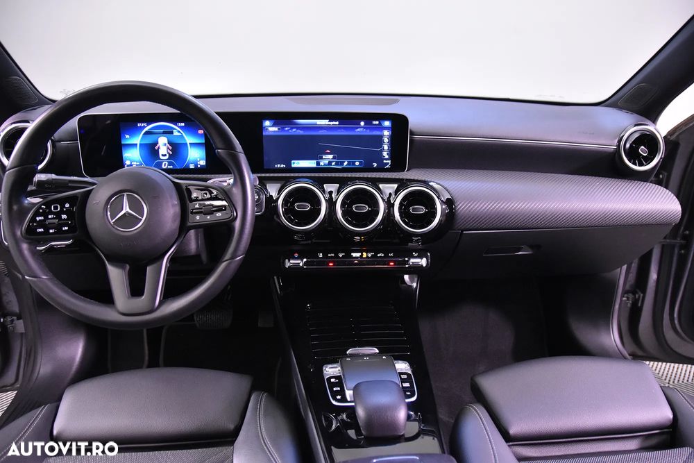 Mercedes-Benz A 200 7G-DCT - 9