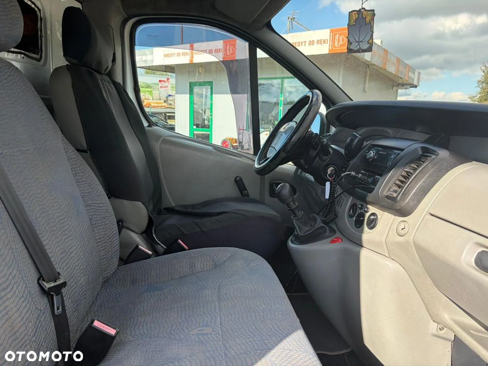 Renault TRAFIC - 10