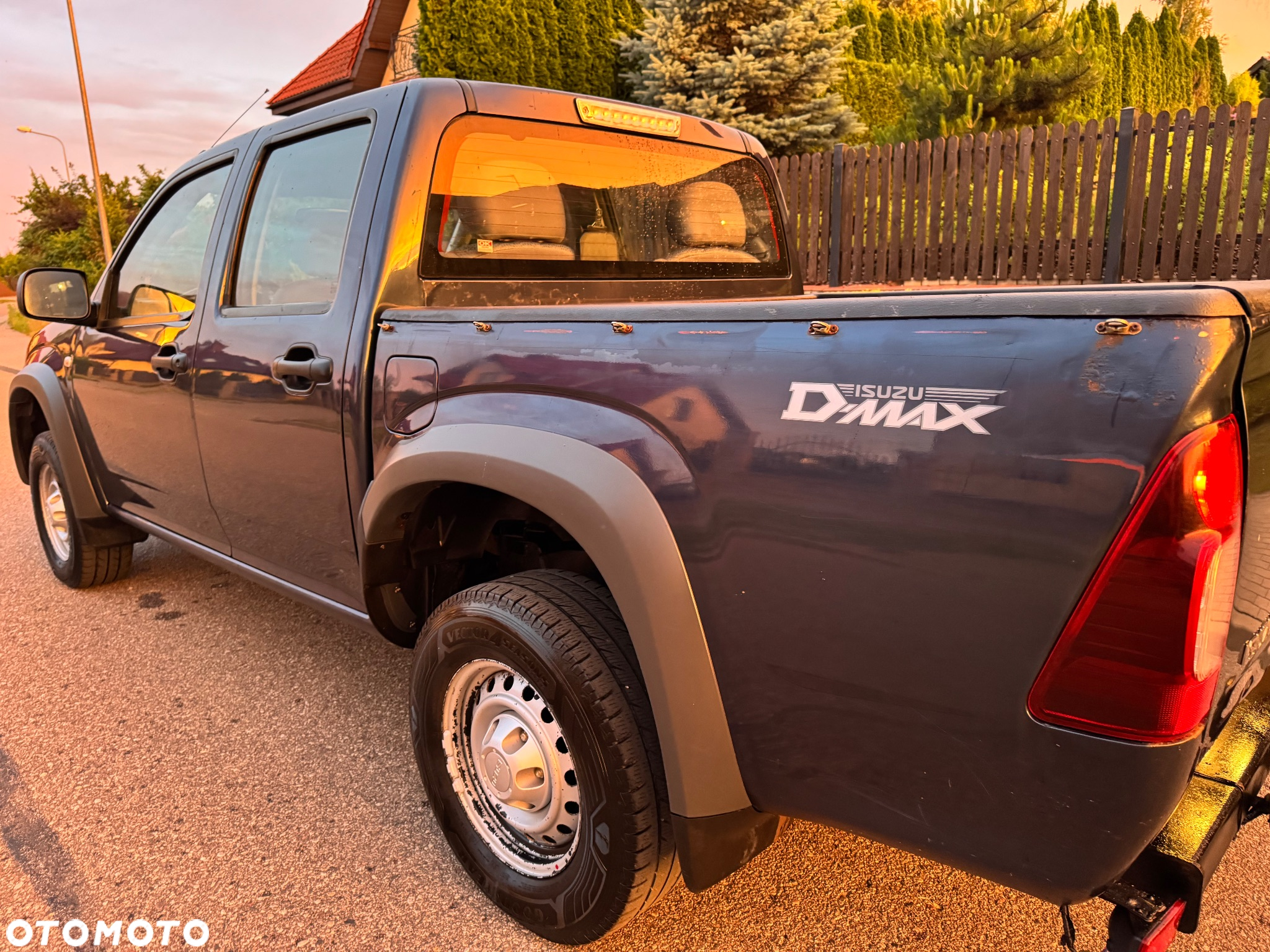 Isuzu D-Max 2.5d DC Basic - 14
