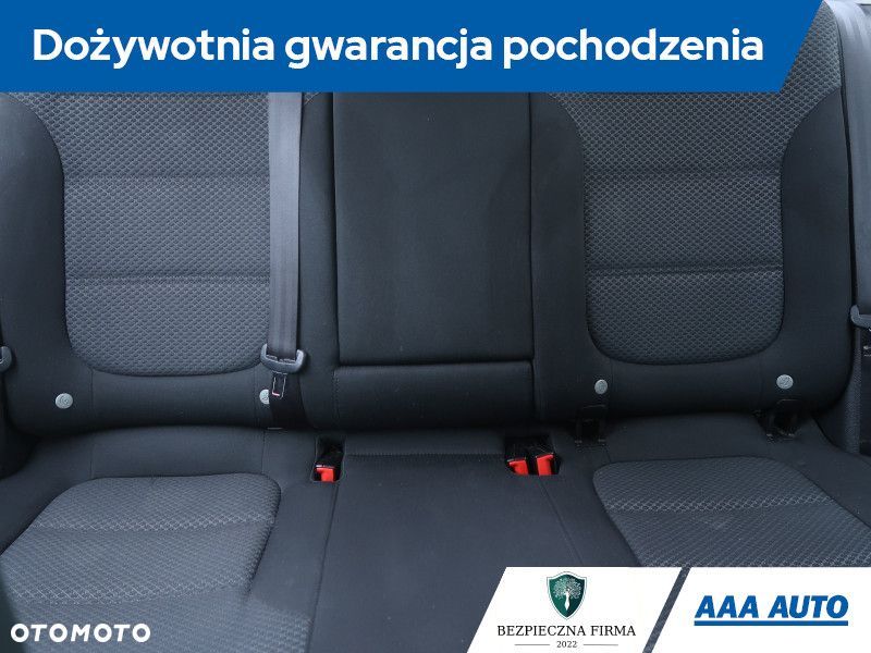 Volkswagen Jetta - 11