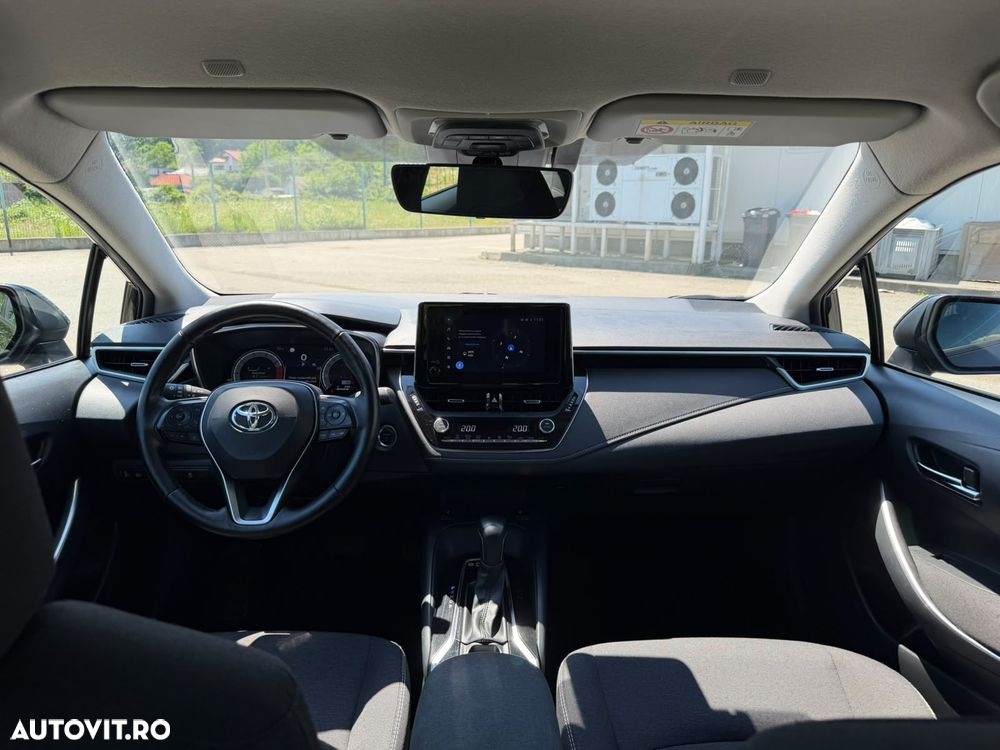 Toyota Corolla 1.8 HSD Business - 12