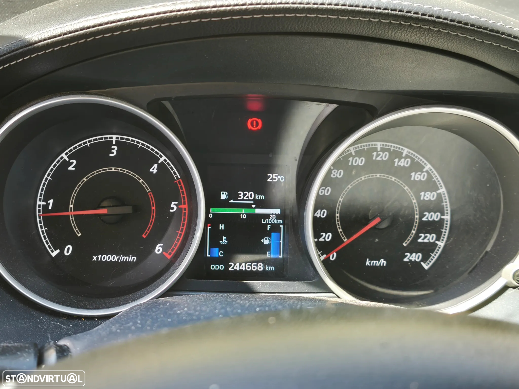 Mitsubishi Outlander 2.0 DI-D Instyle 4WD - 2