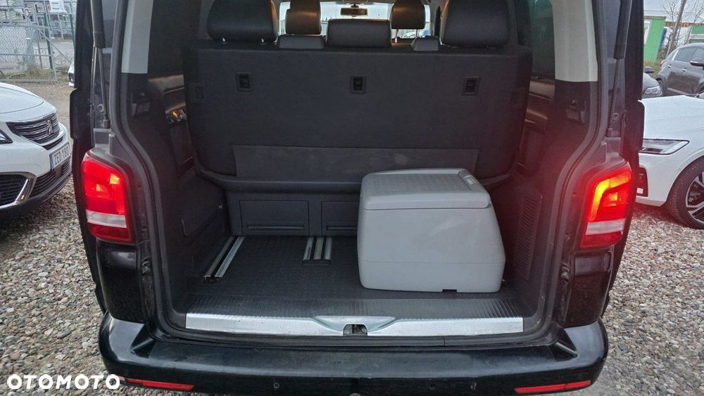 Volkswagen Multivan - 24