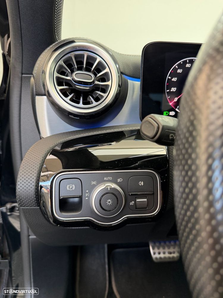 Mercedes-Benz A 250 e AMG Line - 15