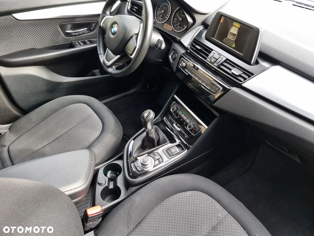 BMW Seria 2 216d Sport Line - 17