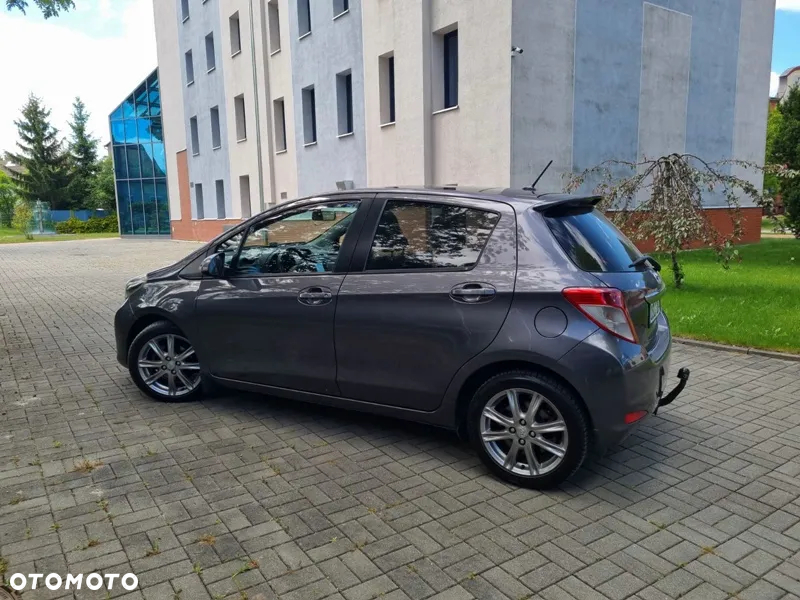 Toyota Yaris 1.33 Premium - 3
