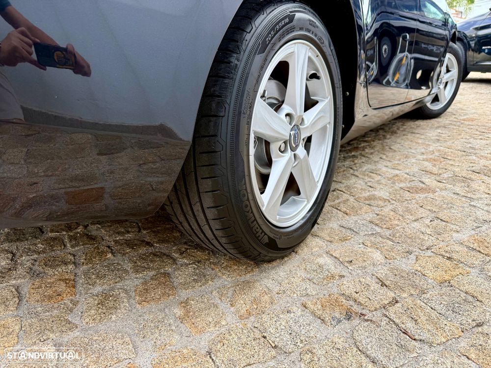 Volvo V40 D2 Kinetic - 15