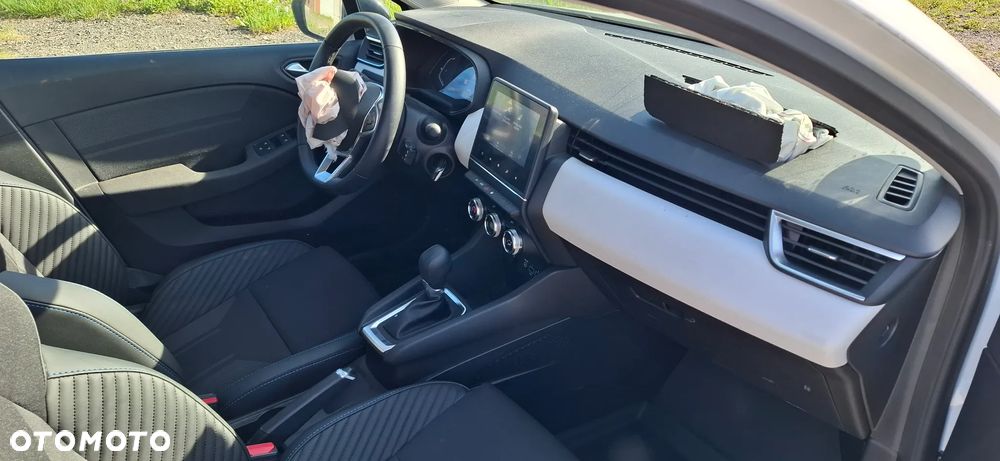 Renault Clio E-TECH 140 BUSINESS EDITION - 18