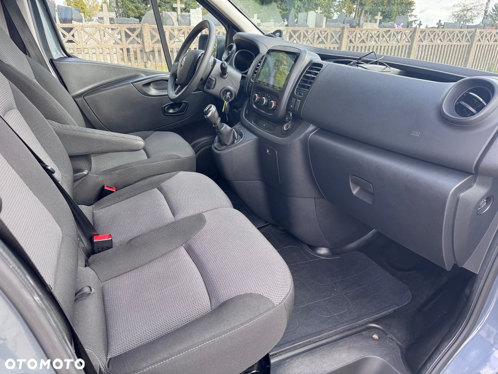 Renault Trafic - 16