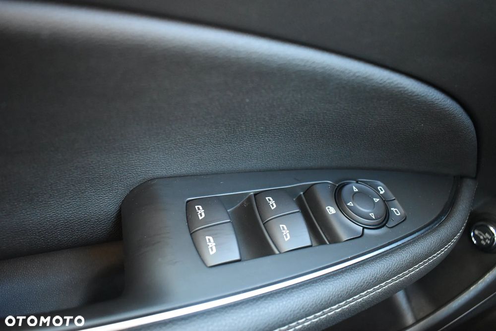 Opel Insignia 2.0 CDTI Elegance S&S - 24