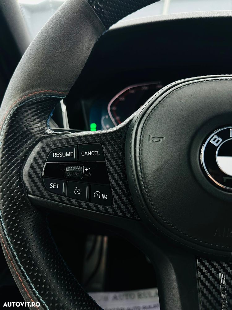 BMW Seria 3 318d Aut. Edition M Sport Shadow - 32