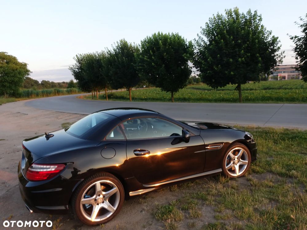 Mercedes-Benz SLK 350 (BlueEFFICIENCY) 7G-TRONIC - 5