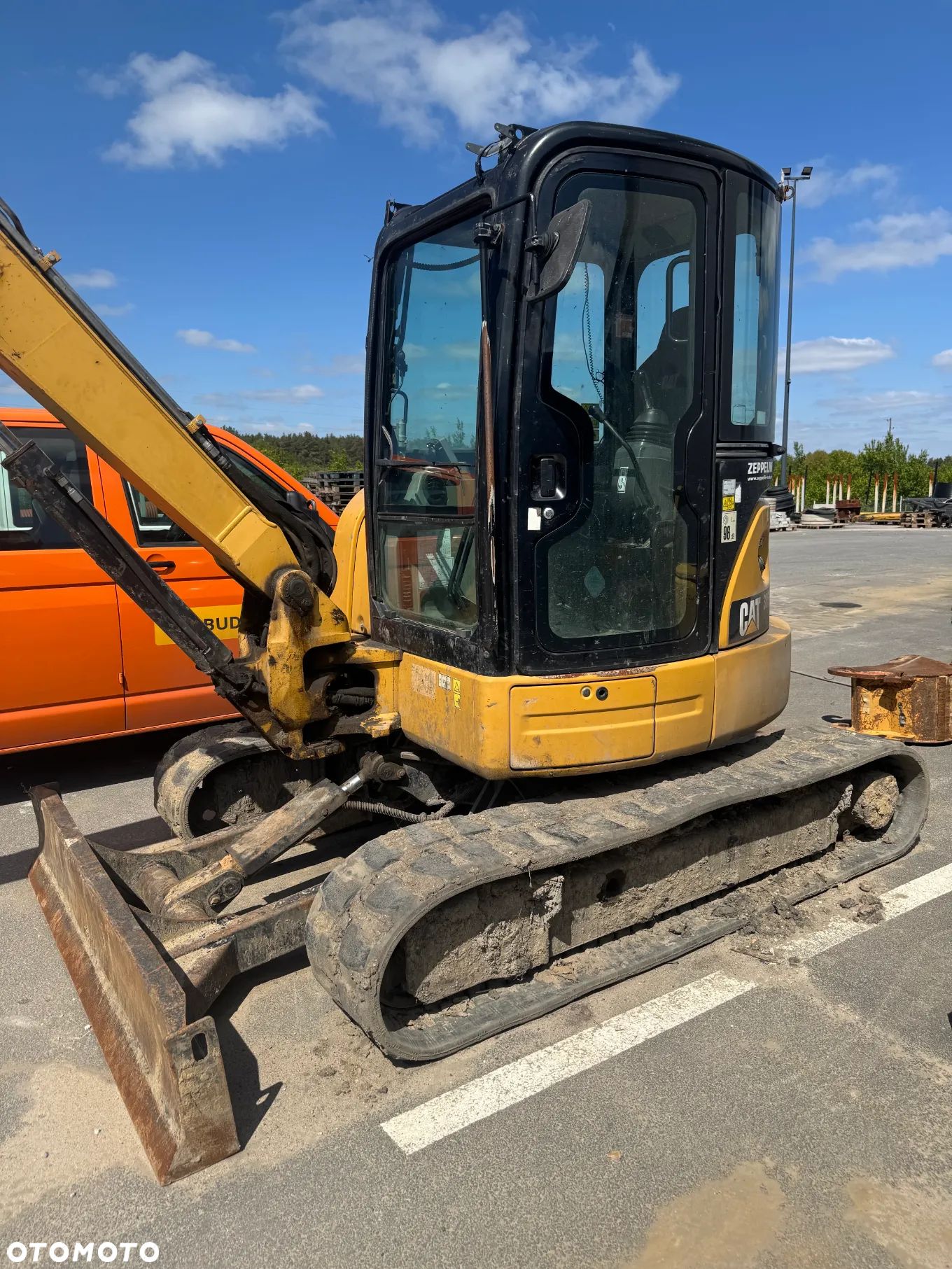 Caterpillar - 1