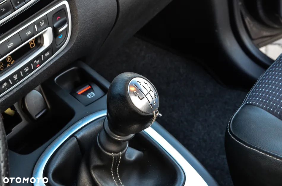 Renault Scenic Energy TCe 115 S&S Xmod Bose Edition - 29