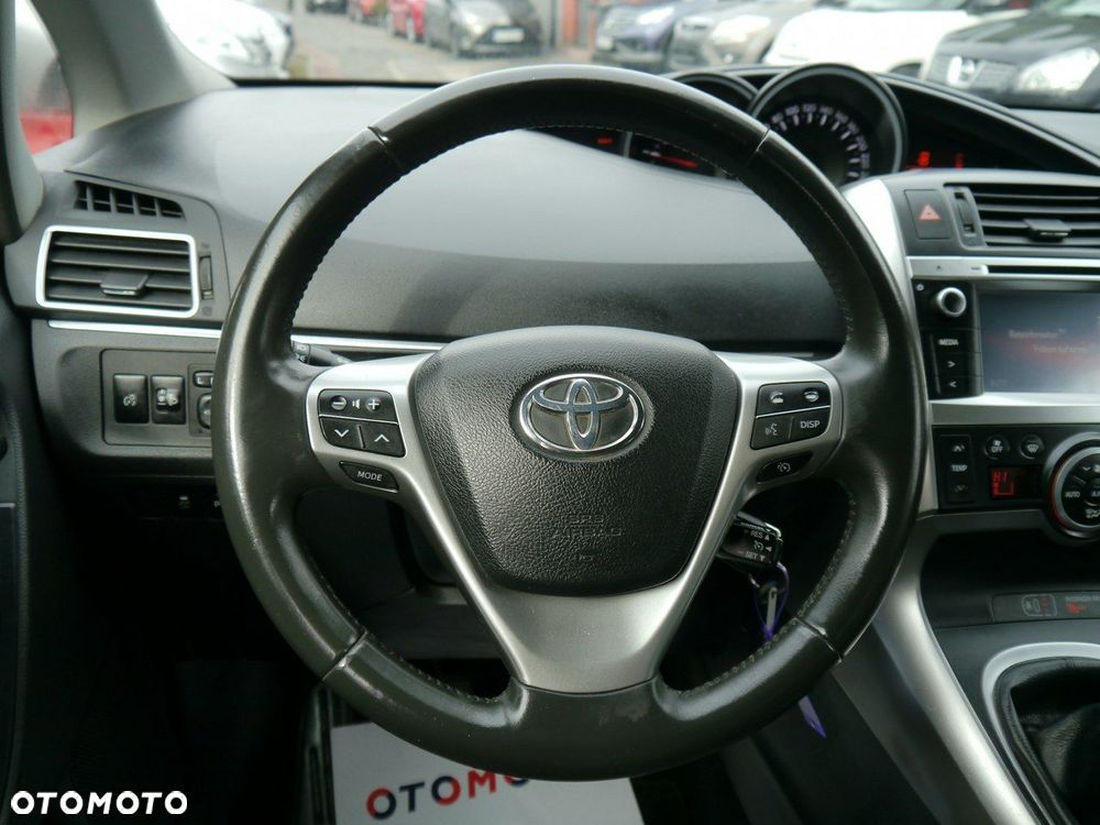Toyota Verso 1.6 D-4D Premium - 14