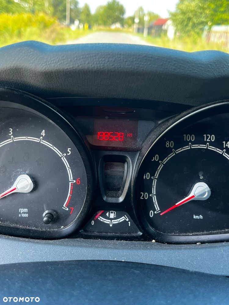 Ford Fiesta - 16