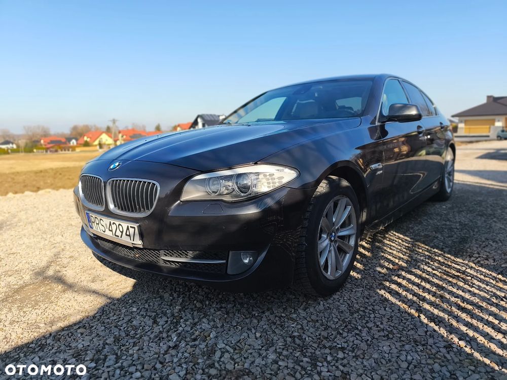 BMW Seria 5 525d xDrive Sport-Aut Luxury Line - 1