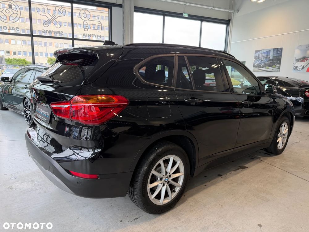 BMW X1 sDrive18i GPF - 6