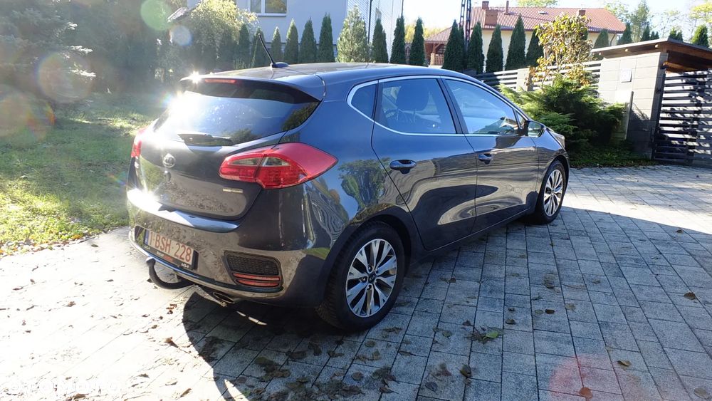 Kia Ceed - 8
