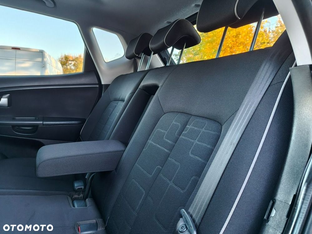 Kia Venga - 27