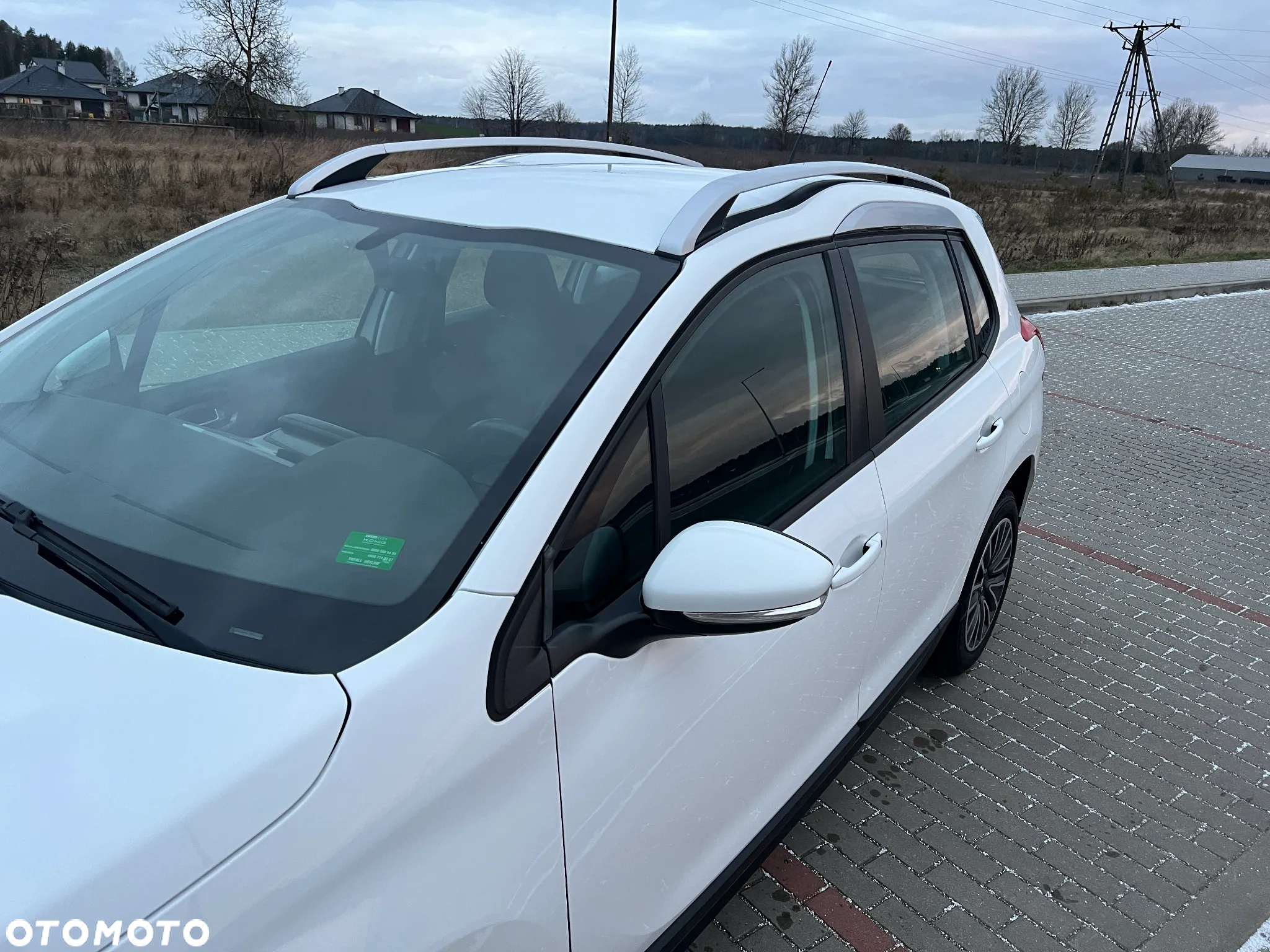 Peugeot 2008 1.2 Pure Tech Allure S&S - 23