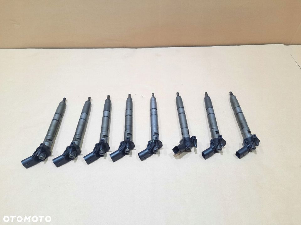 WTRYSKIWACZ AUDI A8 D3 Q7 4L 4.2 TDI 057130277AD - 2
