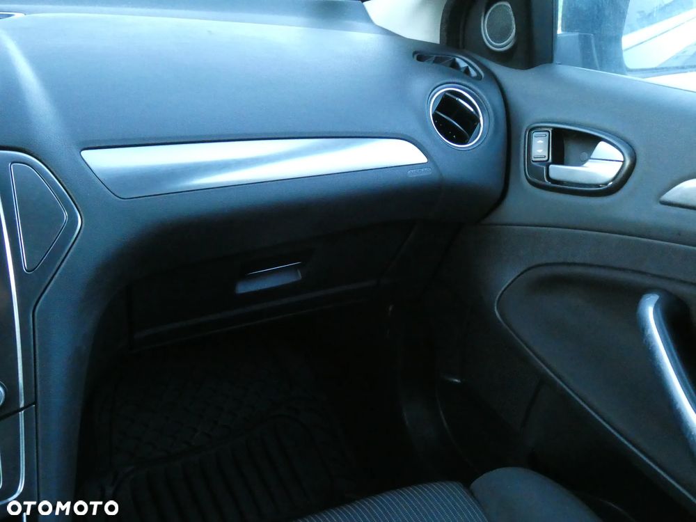 Ford Mondeo 2.0 Viva Titanium - 19