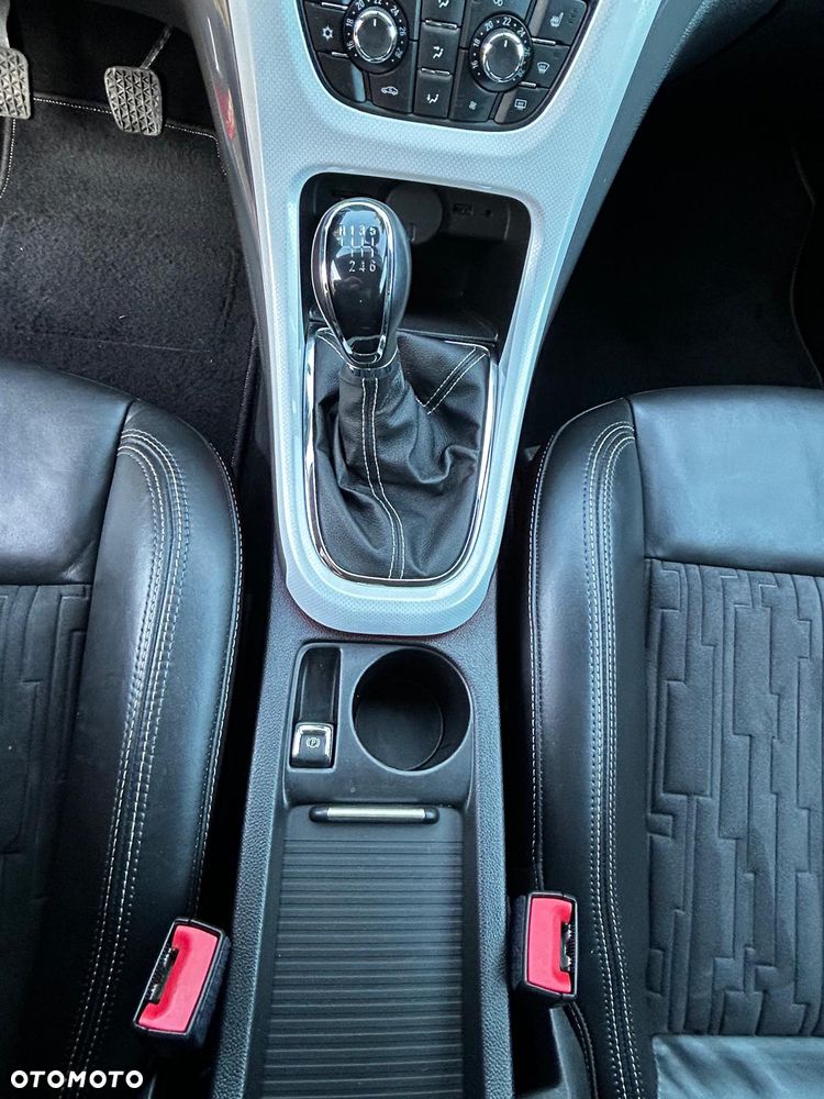 Opel Astra 1.6 Turbo Innovation - 14