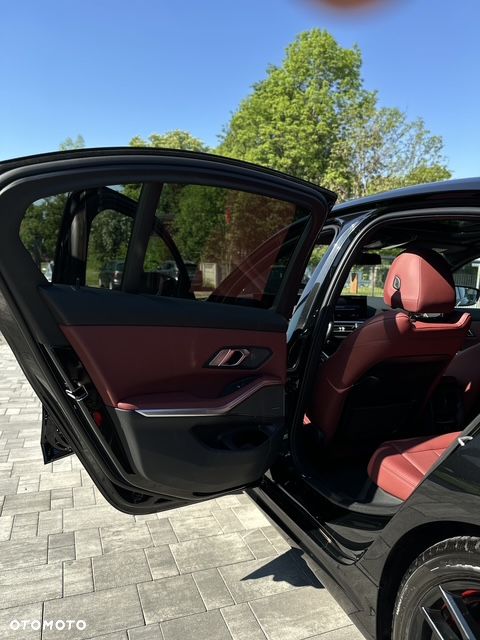 BMW Seria 3 320i M Sport - 17