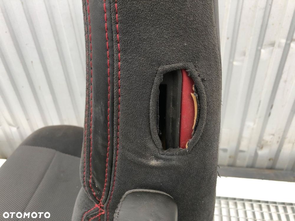 FOTEL PRAWY PRZÓD  VOLVO FH II 2012 - 2022 500 368 kW [500 KM] 10x4/6 2017 - 4