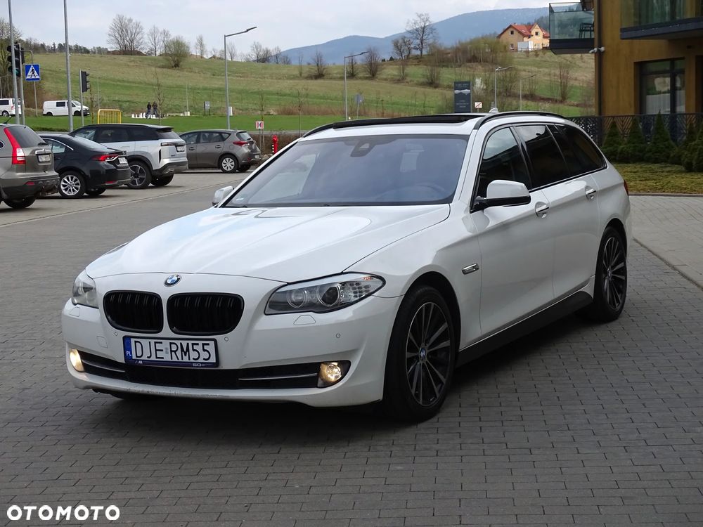 BMW Seria 5 530d xDrive Sport-Aut Luxury Line - 4