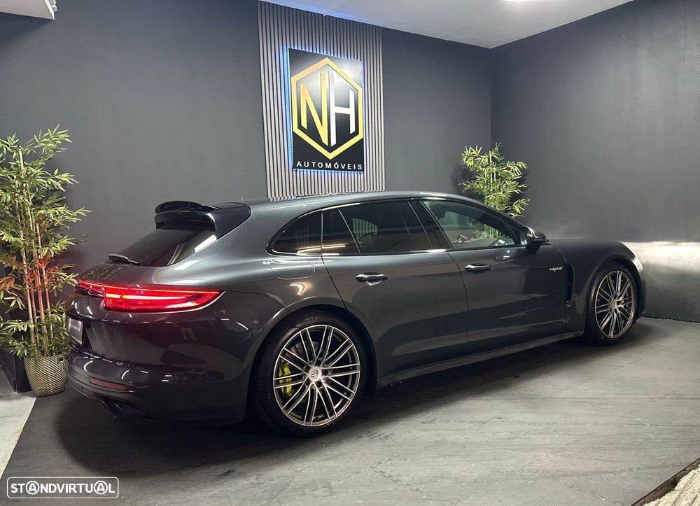 Porsche Panamera Sport Turismo - 5