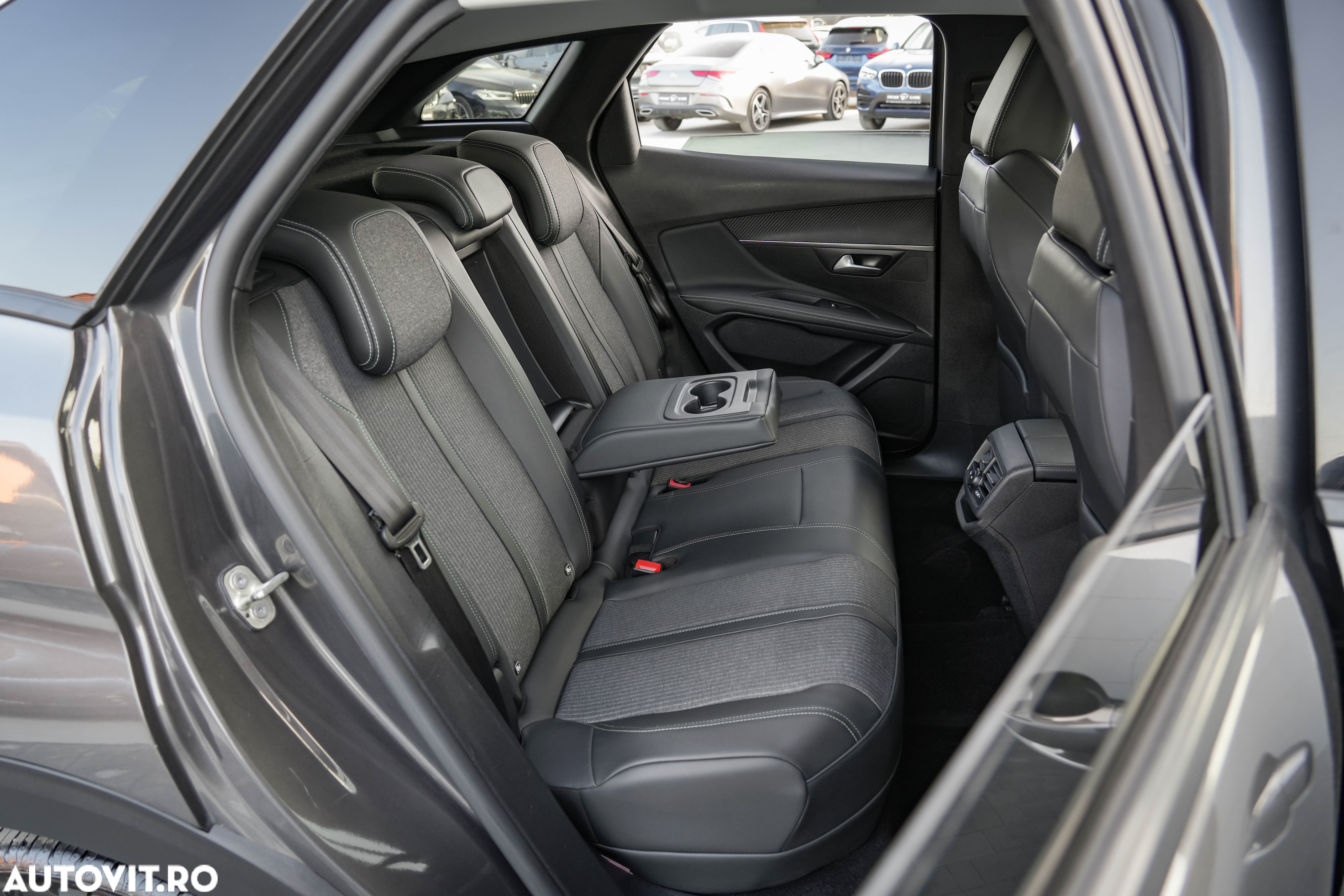 Peugeot 3008 PHEV EAT8 Allure - 16