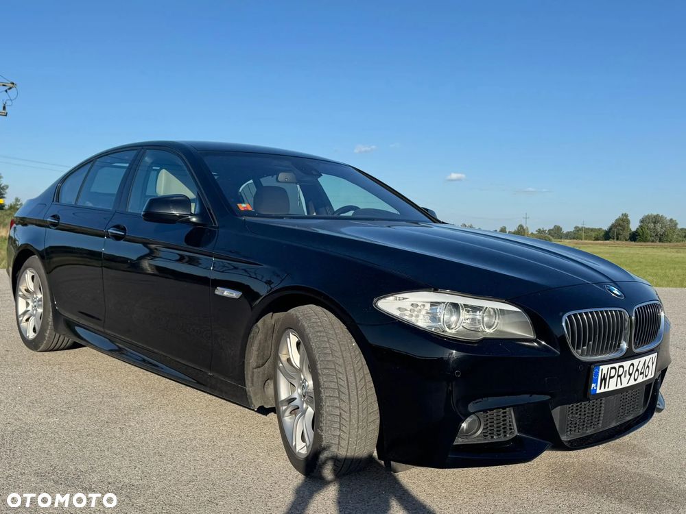 BMW Seria 5 550i xDrive Sport-Aut - 2