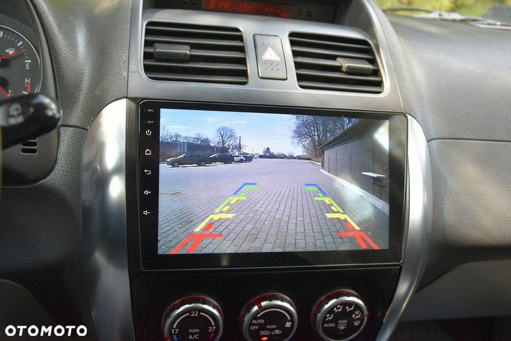 Suzuki SX4 - 10