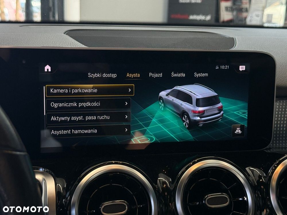 Mercedes-Benz GLB - 30