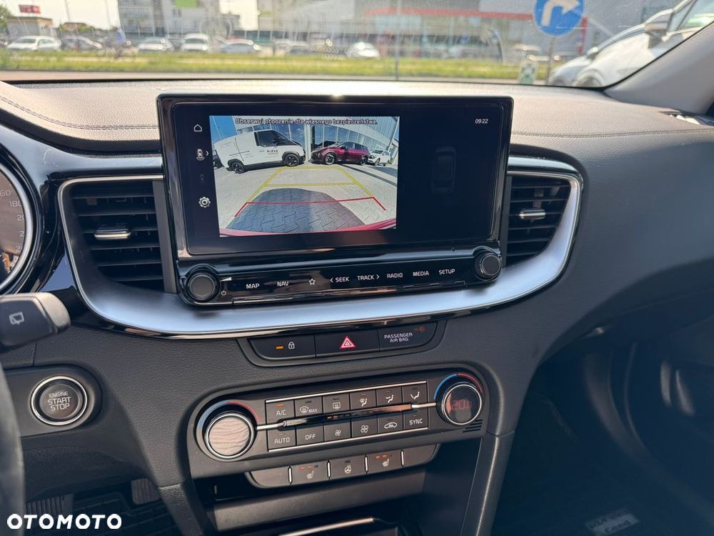 Kia Ceed 1.5 T-GDI Tribute DCT - 13